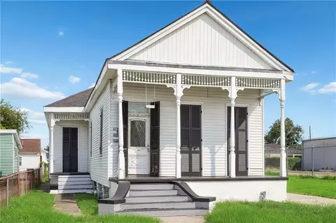 1120 5th St, Gretna, LA 70053