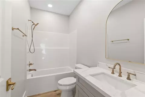 Bath - 833 Preval Street St, Mandeville, LA 70448 photo 3 of 3