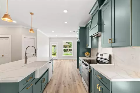 Kitchen - 833 Preval Street St, Mandeville, LA 70448 photo 3 of 4