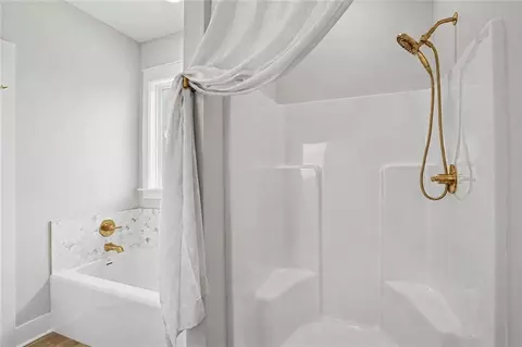 Bath - 833 Preval Street St, Mandeville, LA 70448 photo 2 of 3