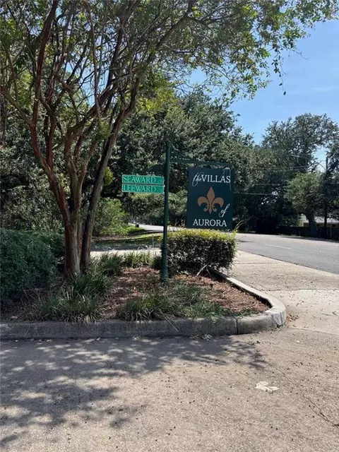 2 Seaward Ct, New Orleans, LA 70131