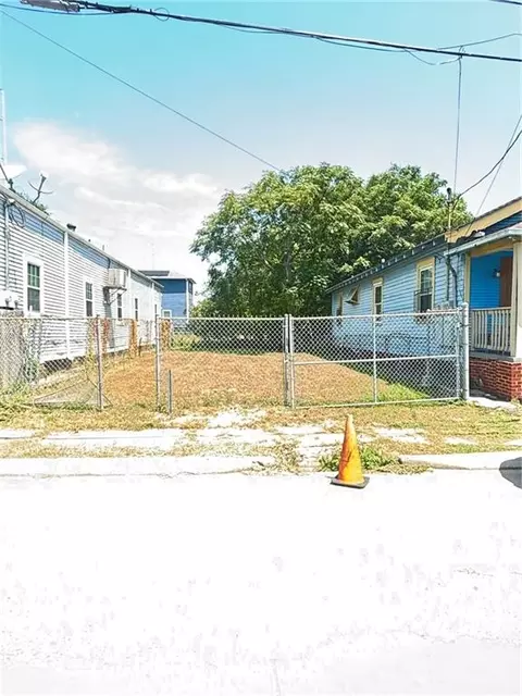 2713 N Claiborne Ave, New Orleans, LA 70117