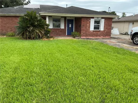 120 Pi St, Belle Chasse, LA 70037
