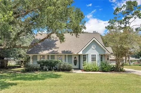 129 Dixie Dr, Des Allemands, LA 70030