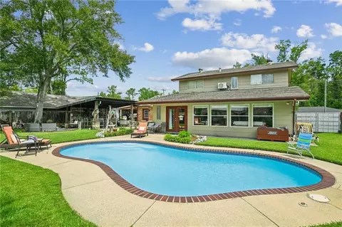 Exterior - 469 Hickory Dr, Slidell, LA 70458 photo 4 of 8