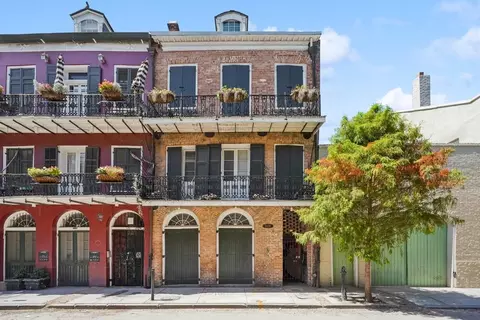 528 Dumaine St #4, New Orleans, LA 70116