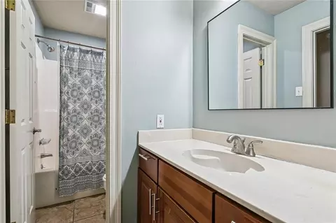 Bath - 4237 Indiana Ave, Kenner, LA 70065 photo 3 of 3