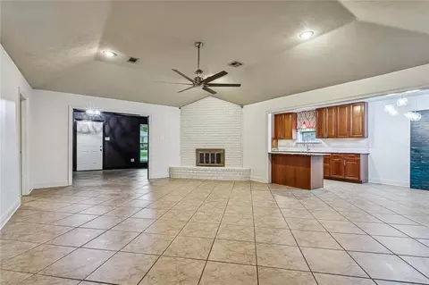 Living - 4237 Indiana Ave, Kenner, LA 70065 photo 6 of 6