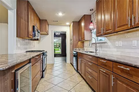 Kitchen - 4237 Indiana Ave, Kenner, LA 70065 photo 3 of 3