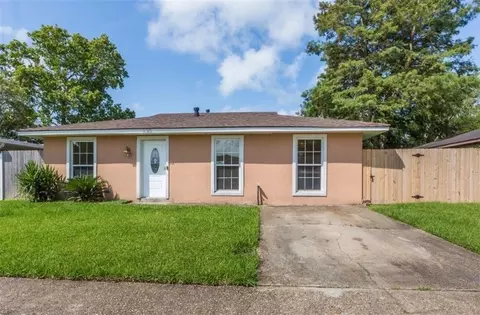 130 Aster Ln, Waggaman, LA 70094