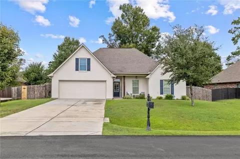 709 English Oak Dr, Madisonville, LA 70447