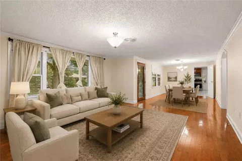 Living - 836 Daney St, Slidell, LA 70458 photo 9 of 11
