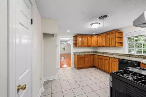 Kitchen - 836 Daney St, Slidell, LA 70458 photo 4 of 4