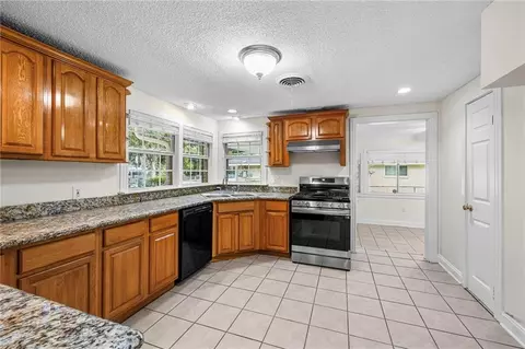 Kitchen - 836 Daney St, Slidell, LA 70458 photo 2 of 4