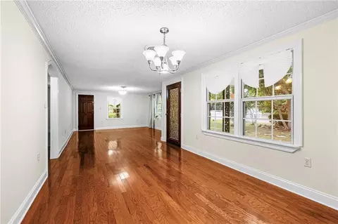 Living - 836 Daney St, Slidell, LA 70458 photo 4 of 11