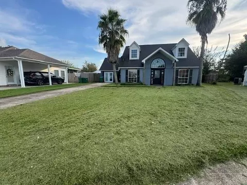 613 S Potomac St, Laplace, LA 70068