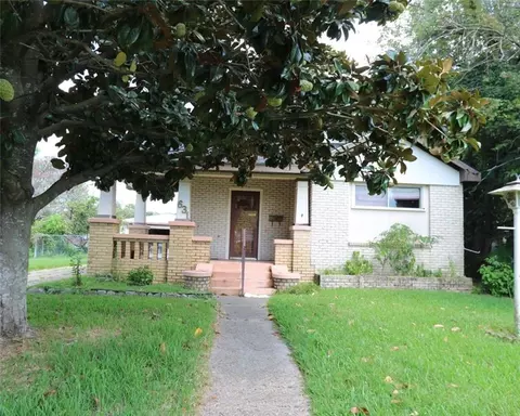 631 Avenue C, Westwego, LA 70094