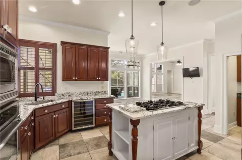Kitchen - 421 E Honors Point Ct, Slidell, LA 70458 photo 3 of 3