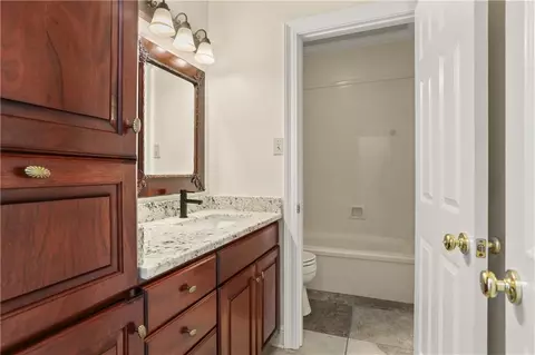Bath - 421 E Honors Point Ct, Slidell, LA 70458 photo 3 of 5