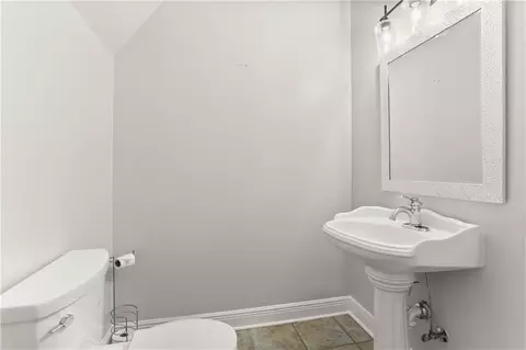 Bath - 421 E Honors Point Ct, Slidell, LA 70458 photo 5 of 5