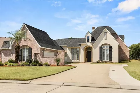 Exterior - 421 E Honors Point Ct, Slidell, LA 70458 photo 2 of 7