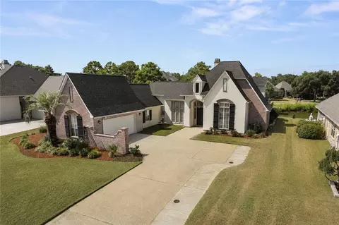 Exterior - 421 E Honors Point Ct, Slidell, LA 70458 photo 3 of 7