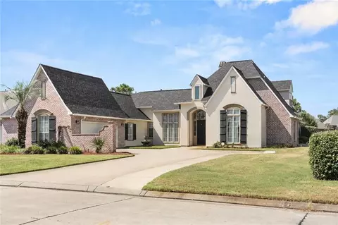 421 E Honors Point Ct, Slidell, LA 70458
