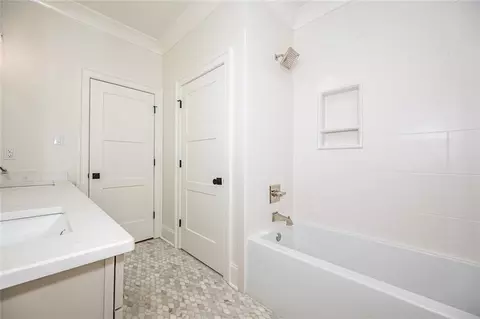 Bath - 207 Dutton Ct, Slidell, LA 70461 photo 9 of 13