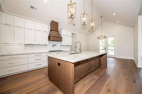 Kitchen - 207 Dutton Ct, Slidell, LA 70461 photo 1 of 7