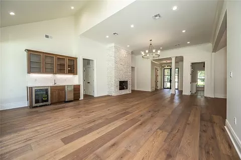 Living - 207 Dutton Ct, Slidell, LA 70461 photo 4 of 6