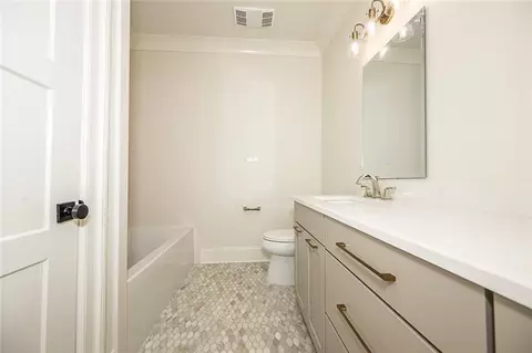 Bath - 207 Dutton Ct, Slidell, LA 70461 photo 10 of 13