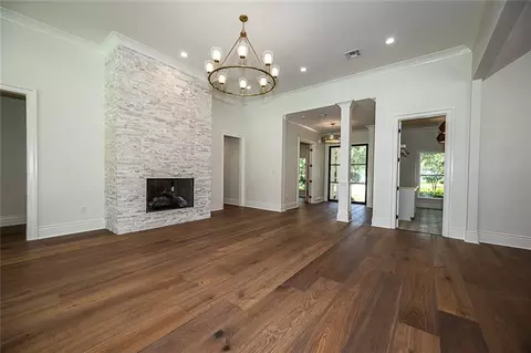 Living - 207 Dutton Ct, Slidell, LA 70461 photo 2 of 6