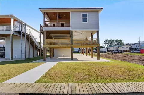 5049 Georgia St, Bay St Louis, MS 39520