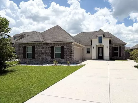 234 Hidden Cypress Dr, Belle Chasse, LA 70037