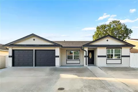3737 Red Cedar Ln, Harvey, LA 70058