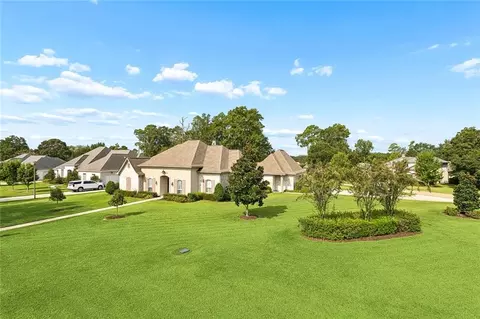 924 Great Southern Dr, Abita Springs, LA 70420