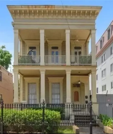 2120 Prytania St #2A, New Orleans, LA 70130