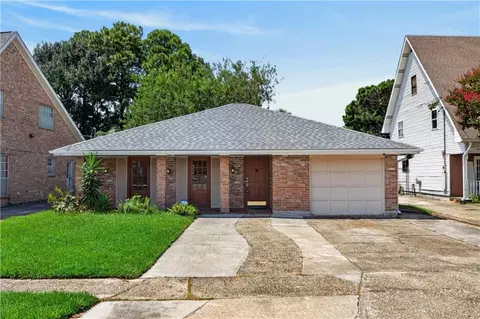 3800 Simone Garden St, Metairie, LA 70002