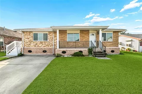 1513 Disney Dr, Metairie, LA 70003