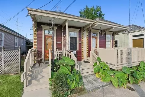 8708 Oak St, New Orleans, LA 70118