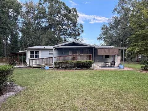 52282 Danna Rd, Independence, LA 70443