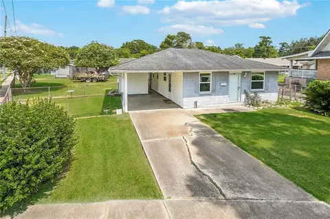 1501 Maplewood Dr, Harvey, LA 70058