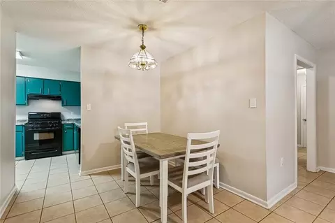 Dining - 2121 Oriole St, Slidell, LA 70460 photo 2 of 2