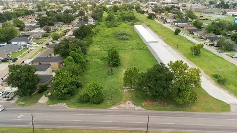 909 E Saint Bernard Hwy, Chalmette, LA 70043