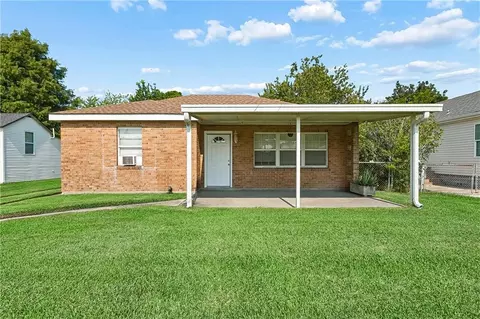 2200 Stander Pl, Chalmette, LA 70043