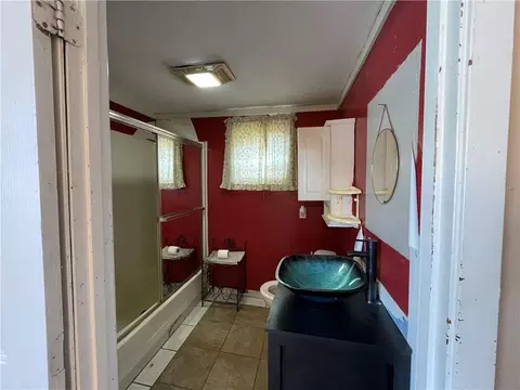 Bath - 1018 Minden Ave, Kenner, LA 70062 photo 1 of 2