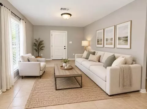Living - 2015 6th St, Slidell, LA 70458 photo 2 of 5