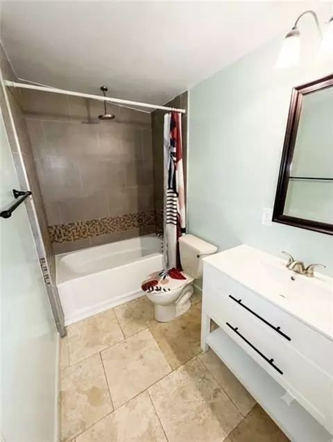 Bath - 2015 6th St, Slidell, LA 70458 photo 1 of 3