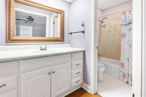 Bath - 84 Normandy Dr, Kenner, LA 70065 photo 1 of 2