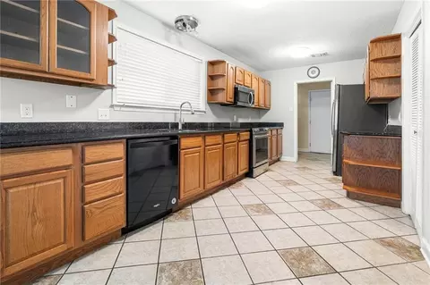 Kitchen - 84 Normandy Dr, Kenner, LA 70065 photo 1 of 1